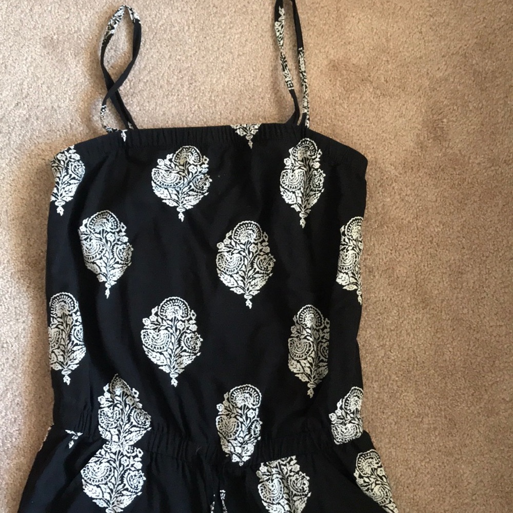 Black and white romper - Picture 4 of 5